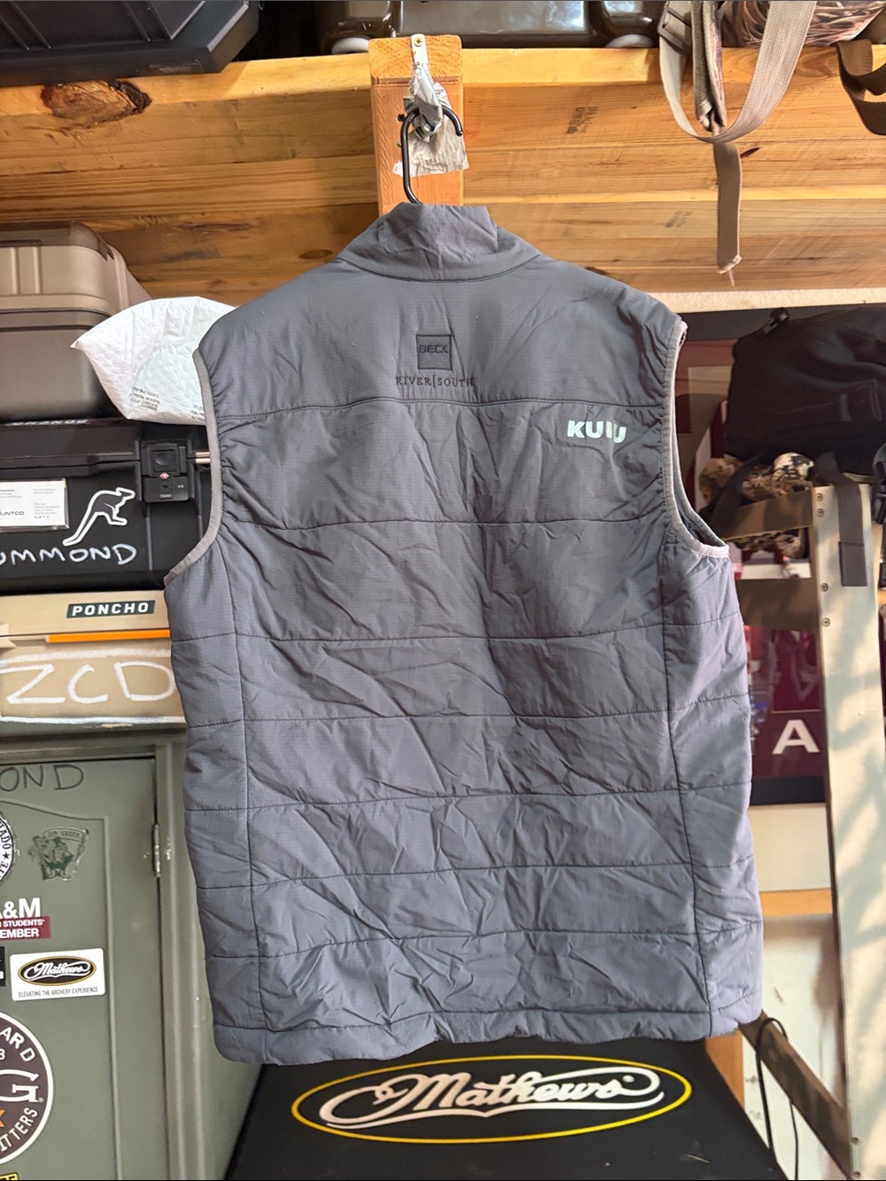 KUIU Men's Quilted Insulated Vest - Gray - Picture 2 of 2